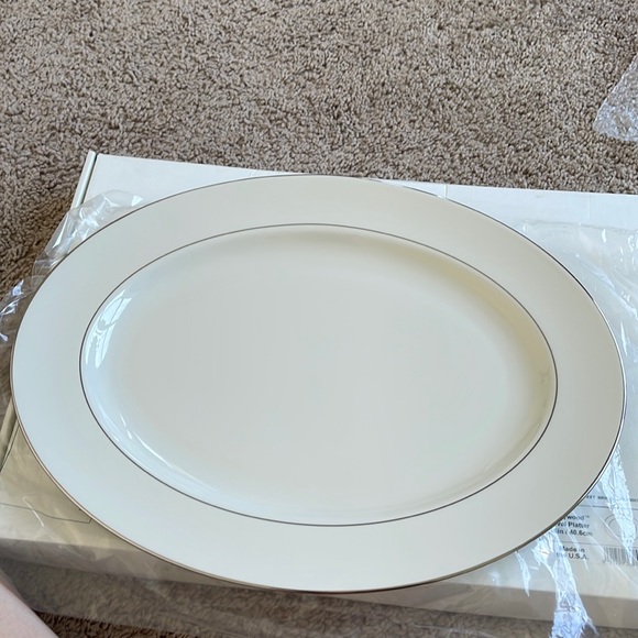 Lenox China Maywood Platinum 16 in Oval Platter Pattern Code: L MAYWO New in box - Picture 1 of 4